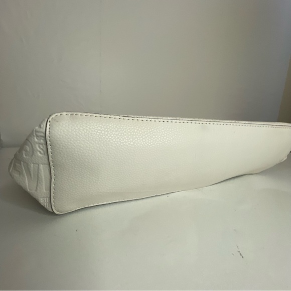 *Free w/Purchase*Steve Madden White Embossed Travel Take Along Tote Earbud Case - Picture 15 of 15
